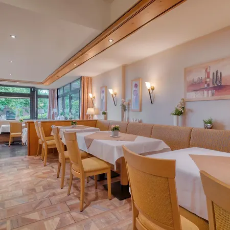 Wiehen-therme 4*