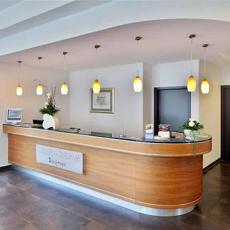 Wiehen-therme 4*